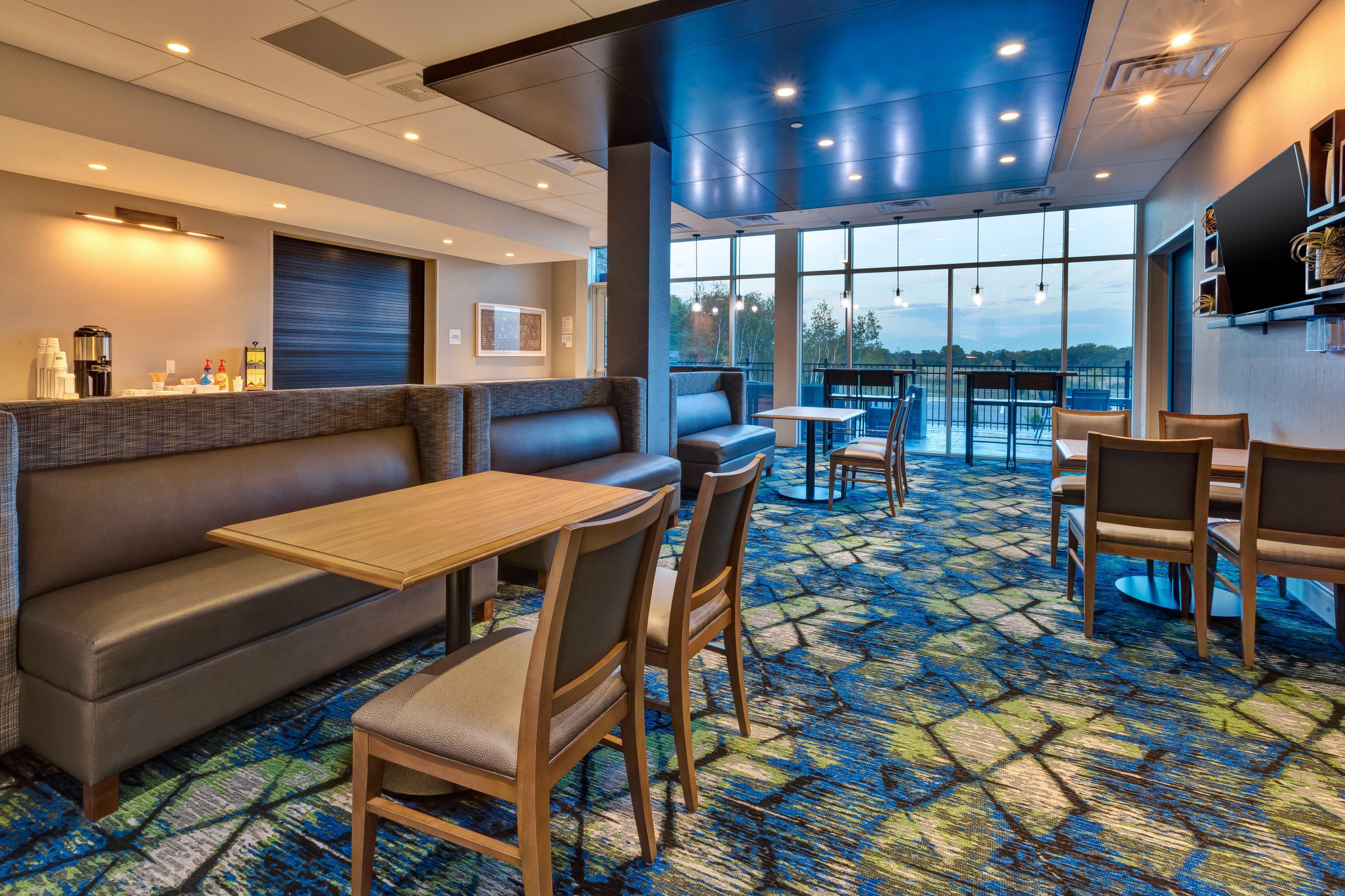Holiday Inn Express & Suites - Cedar Springs - Grand Rapids N By Ihg Εξωτερικό φωτογραφία