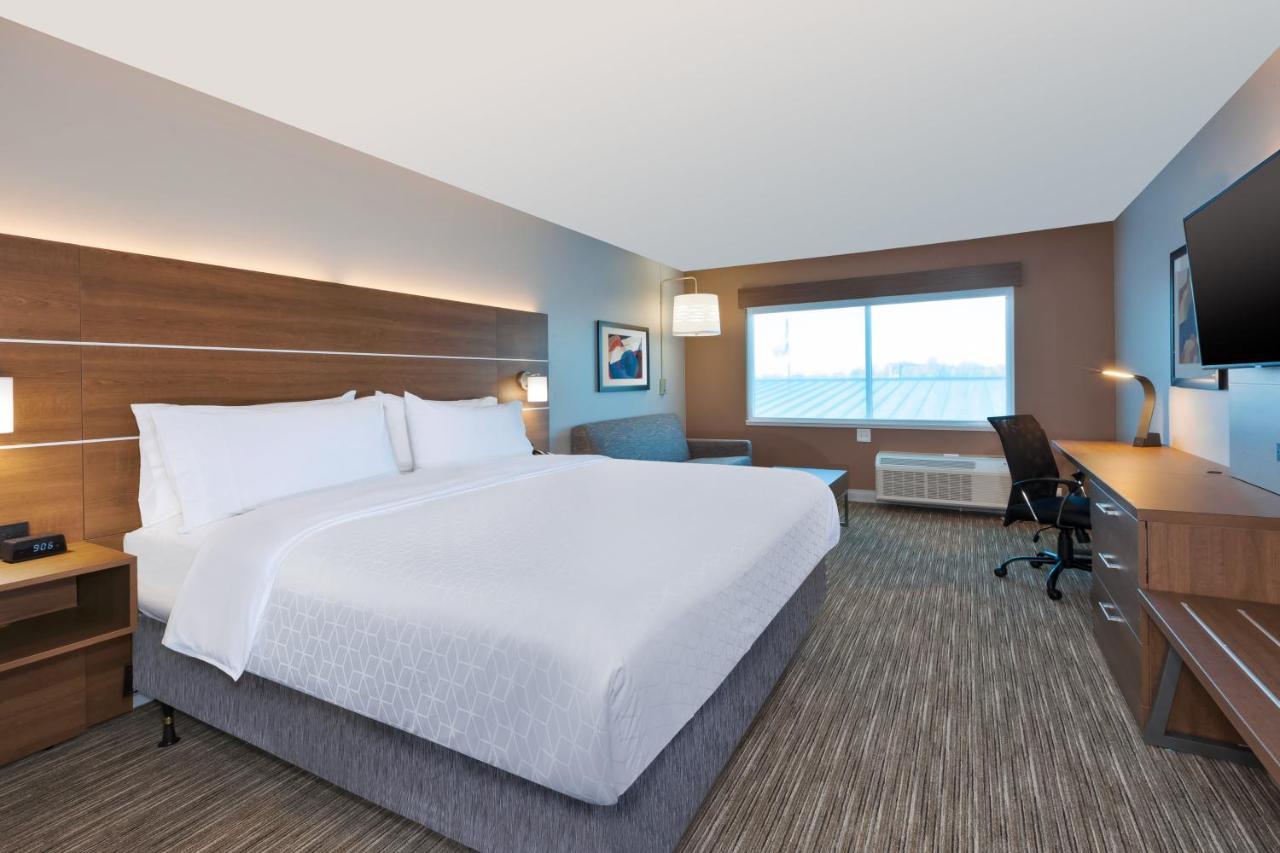Holiday Inn Express & Suites - Cedar Springs - Grand Rapids N By Ihg Εξωτερικό φωτογραφία