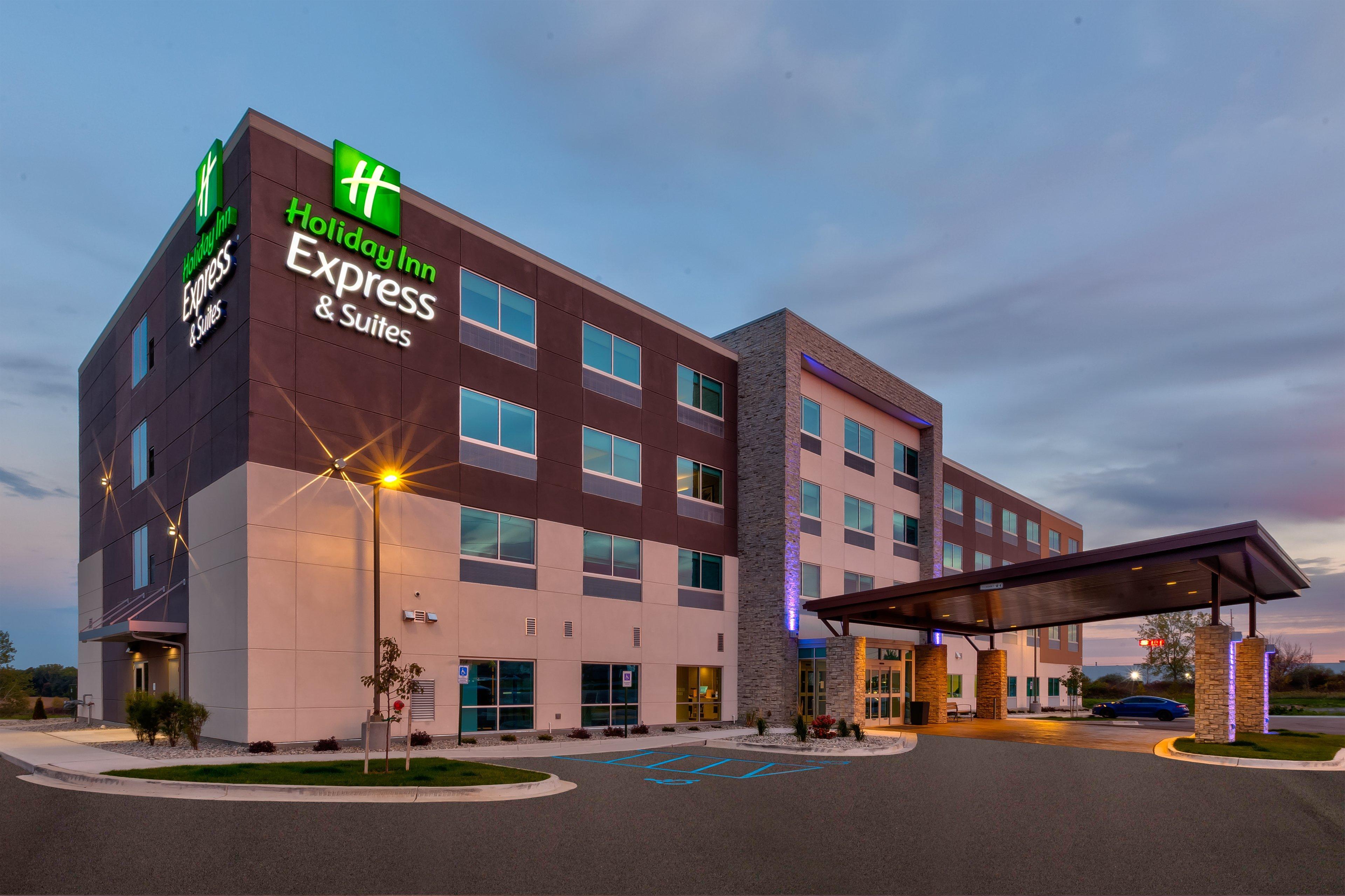 Holiday Inn Express & Suites - Cedar Springs - Grand Rapids N By Ihg Εξωτερικό φωτογραφία