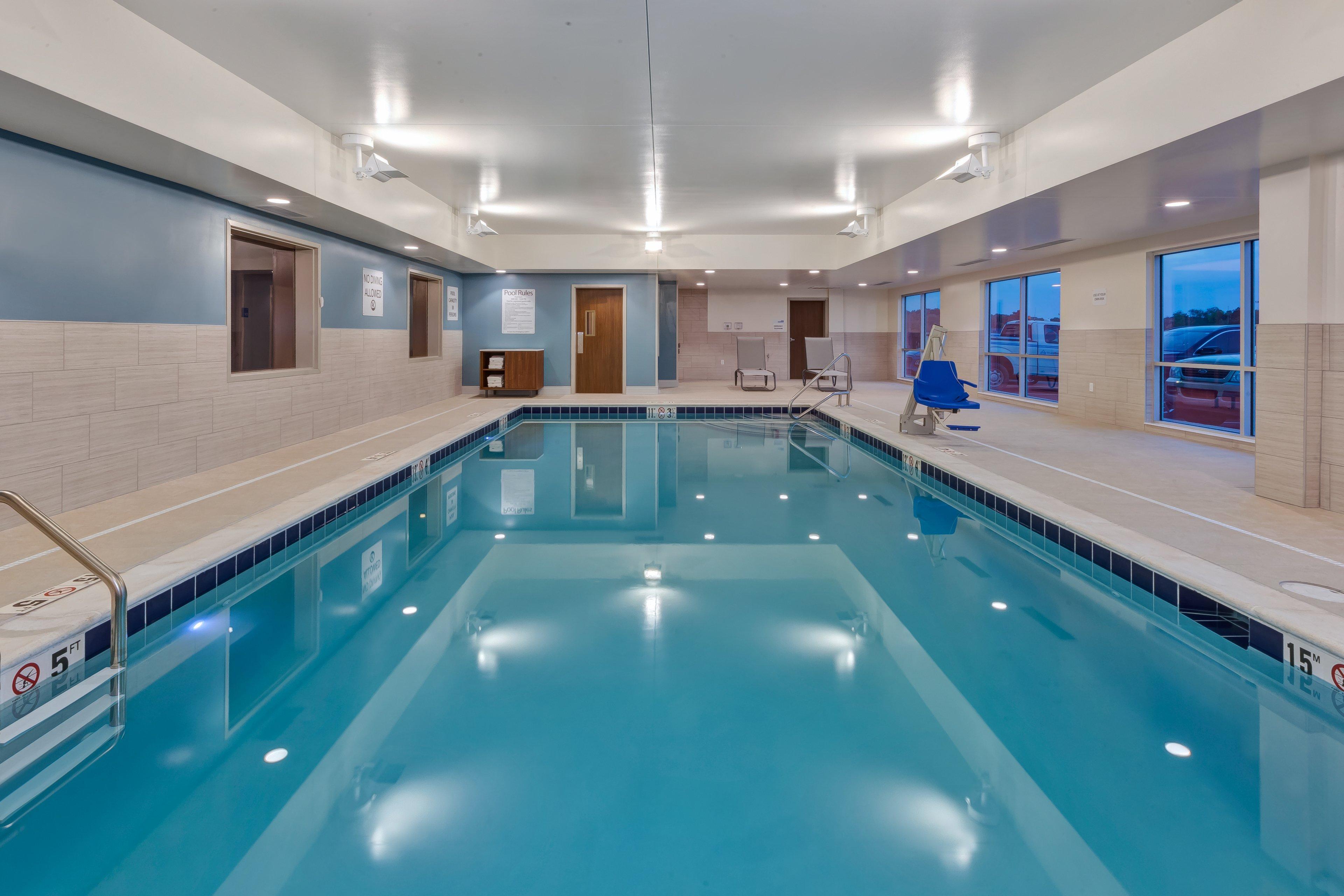 Holiday Inn Express & Suites - Cedar Springs - Grand Rapids N By Ihg Εξωτερικό φωτογραφία