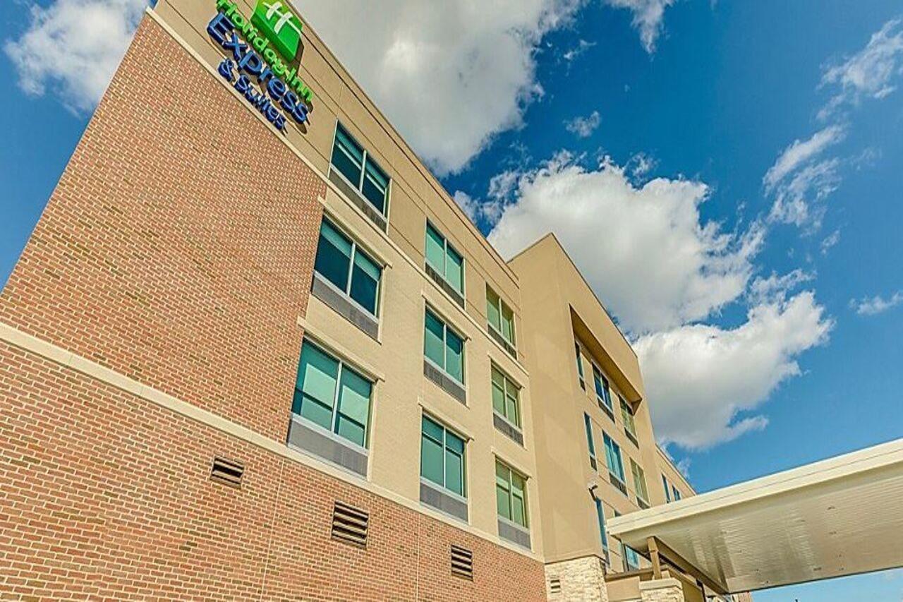 Holiday Inn Express & Suites - Cedar Springs - Grand Rapids N By Ihg Εξωτερικό φωτογραφία