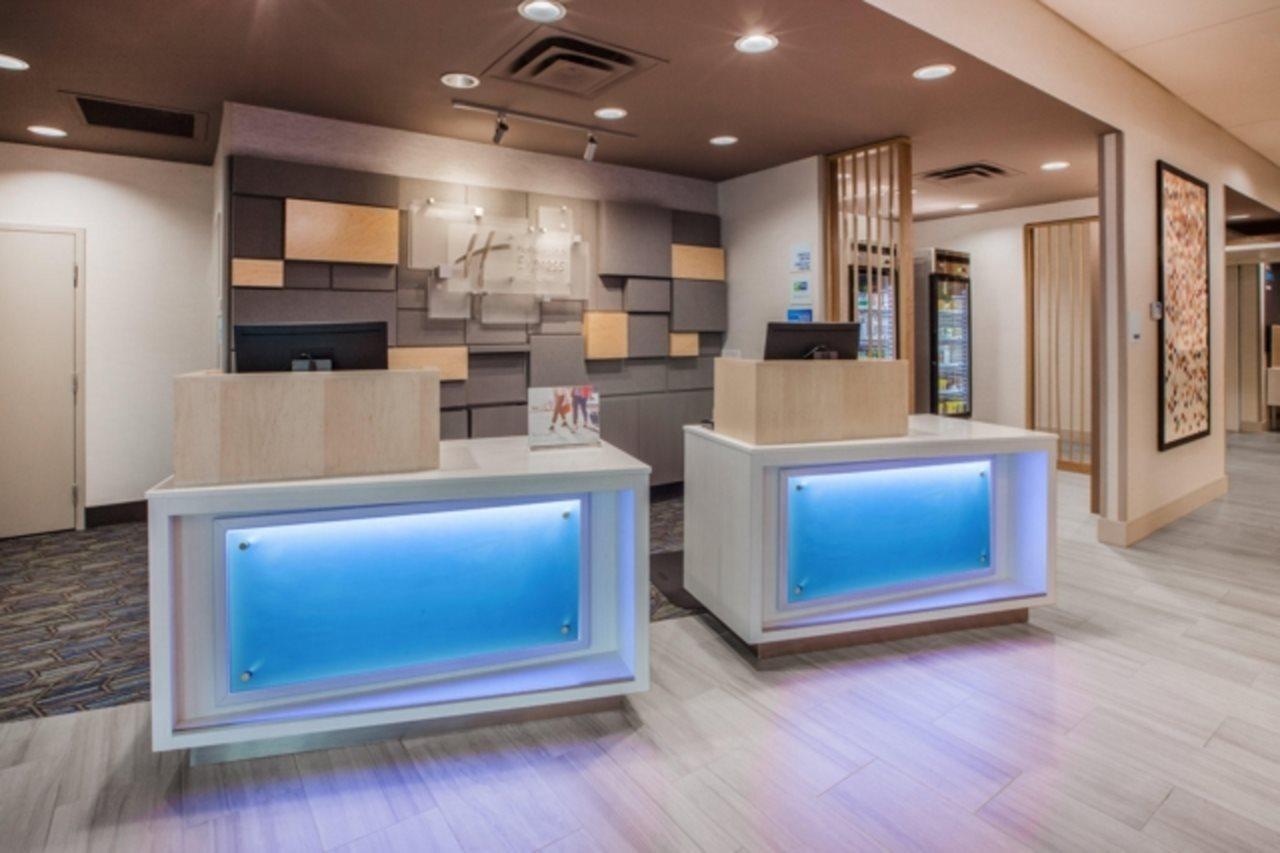 Holiday Inn Express & Suites - Cedar Springs - Grand Rapids N By Ihg Εξωτερικό φωτογραφία